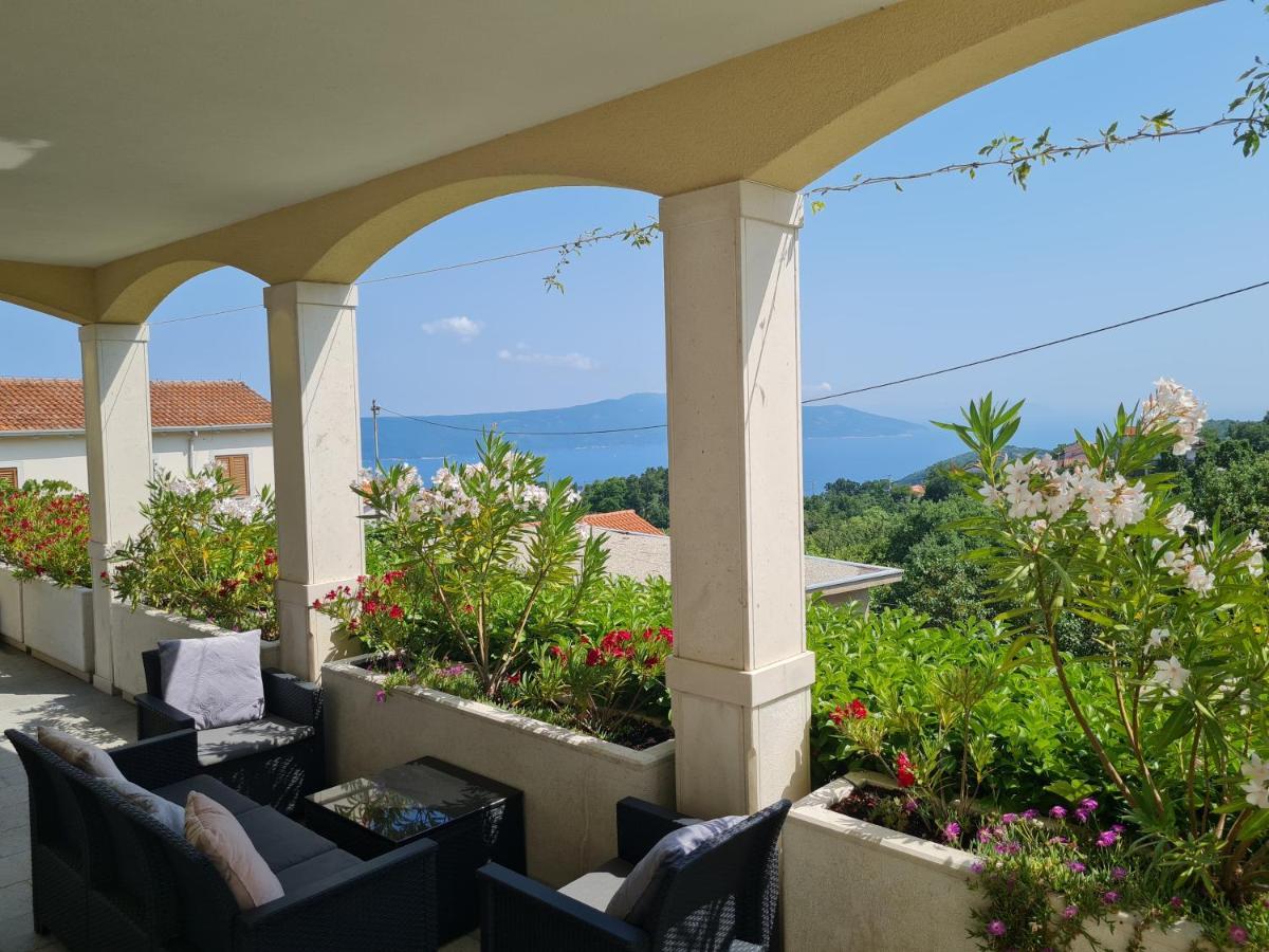 Apartman En Mošćenička Draga Esterno foto